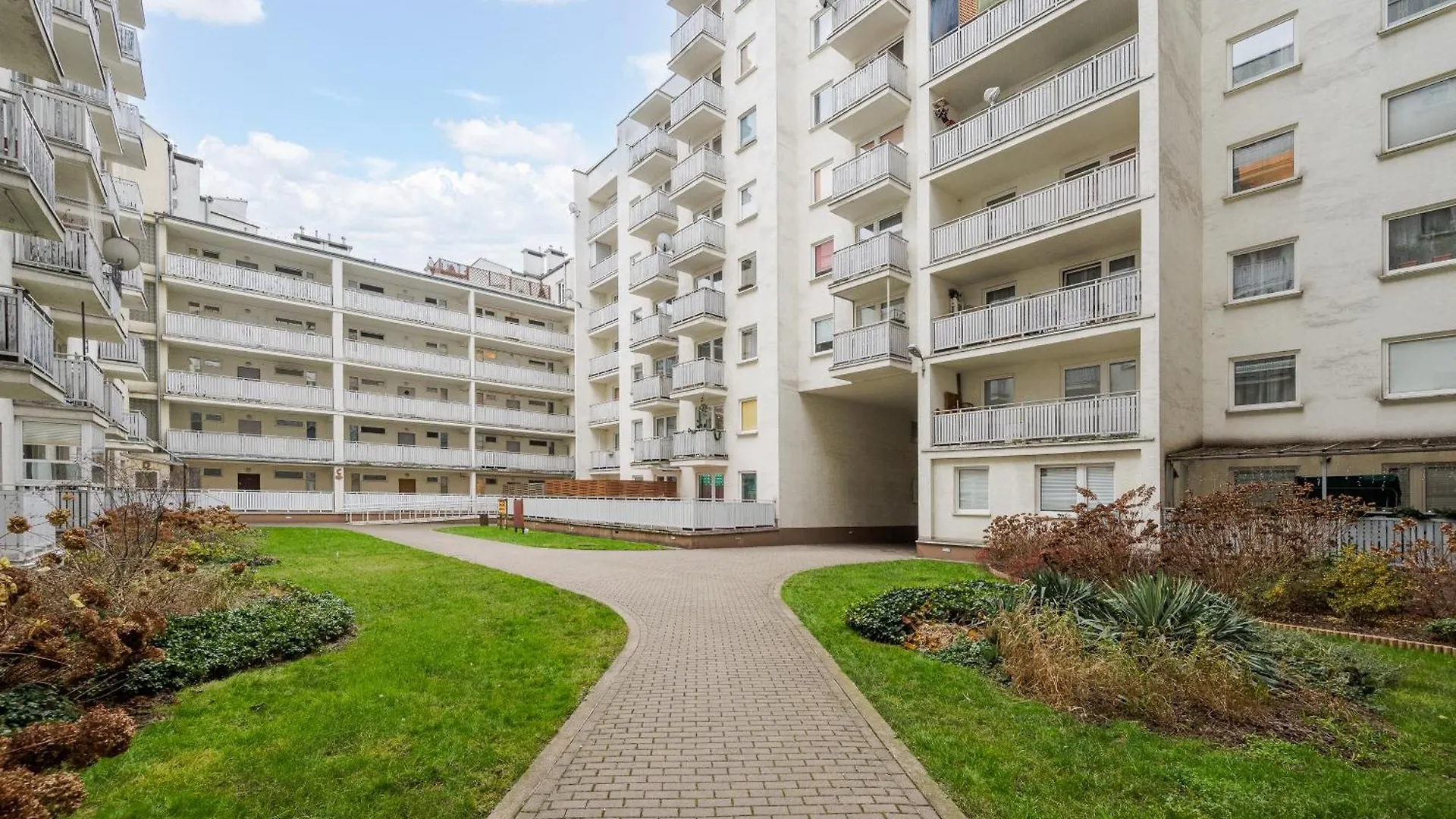 National Stadium Cozy Retreat Apartment Warsaw
