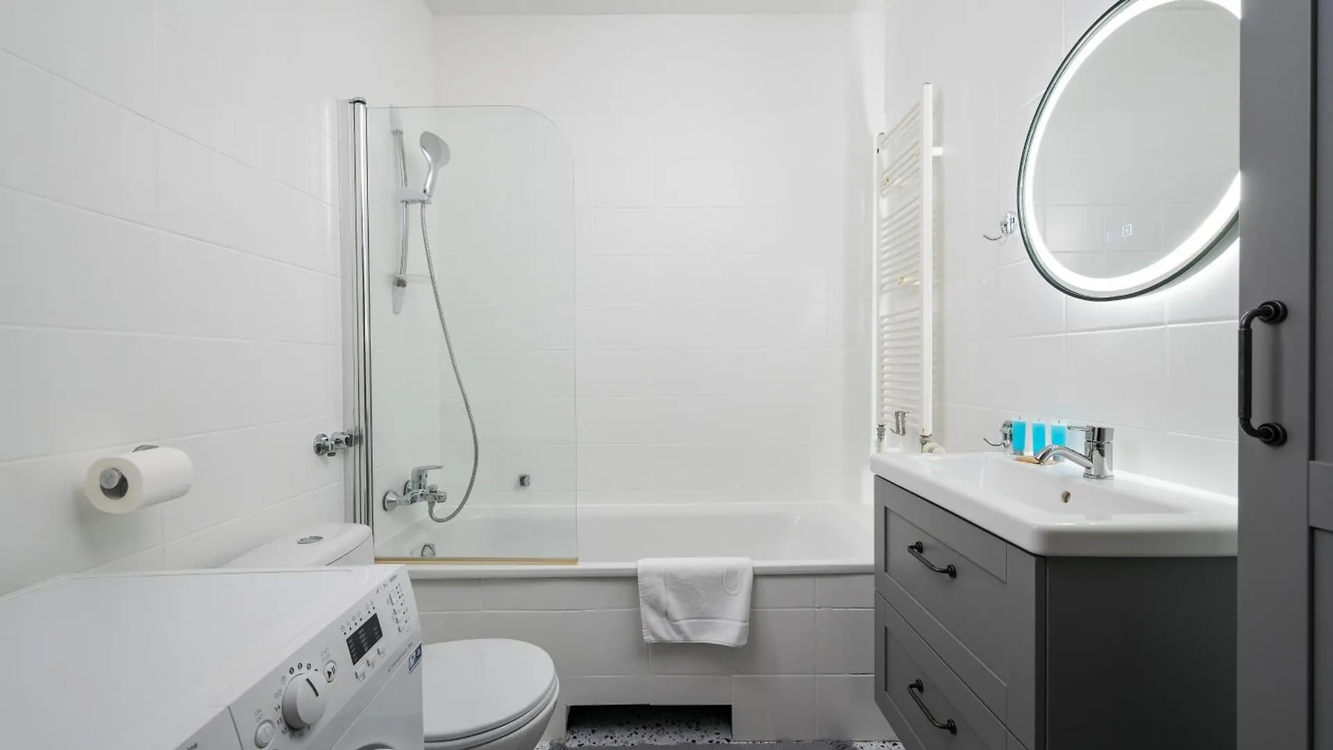 National Stadium Cozy Retreat Apartment Warsaw